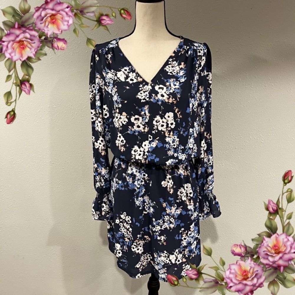 Long sleeve v-neck floral midi dress
